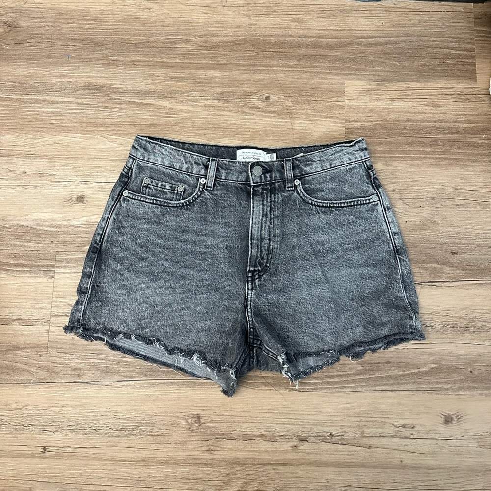 & other stories dark wash jean shorts